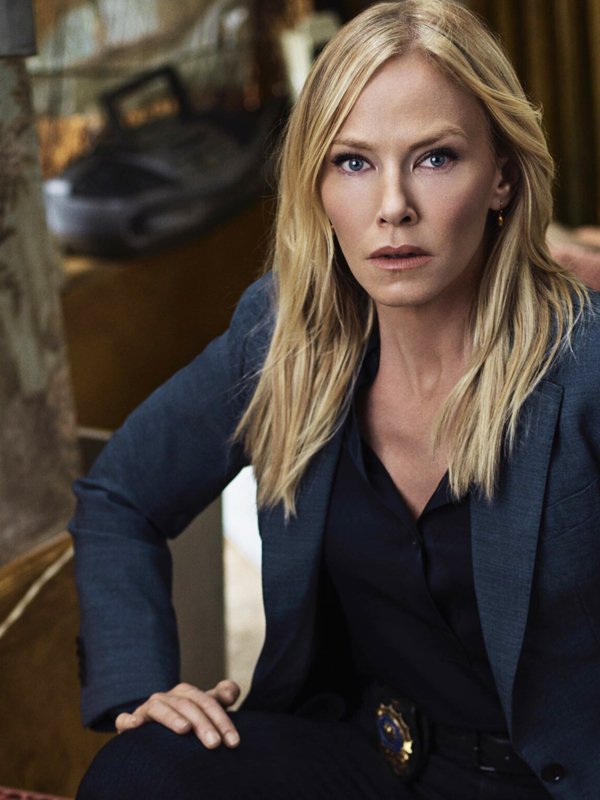 Kelli Giddish Blazer