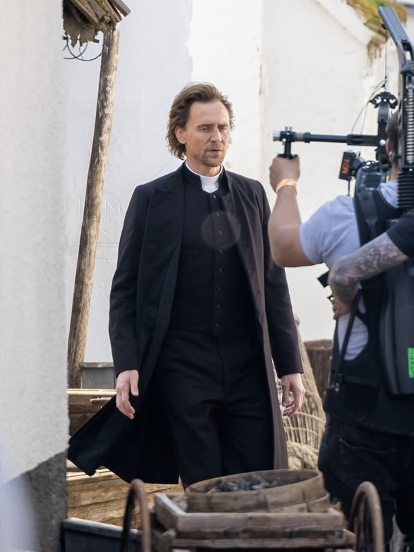 Will Ransome The Essex Serpent 2022 Tom Hiddleston Black Coat