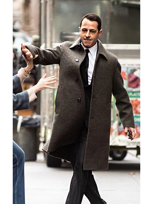 Kendall Roy Succession S04 Jeremy Strong Gray Coat