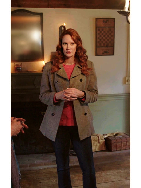 Mysteries Decoded S03 Jennifer Marshall Coat