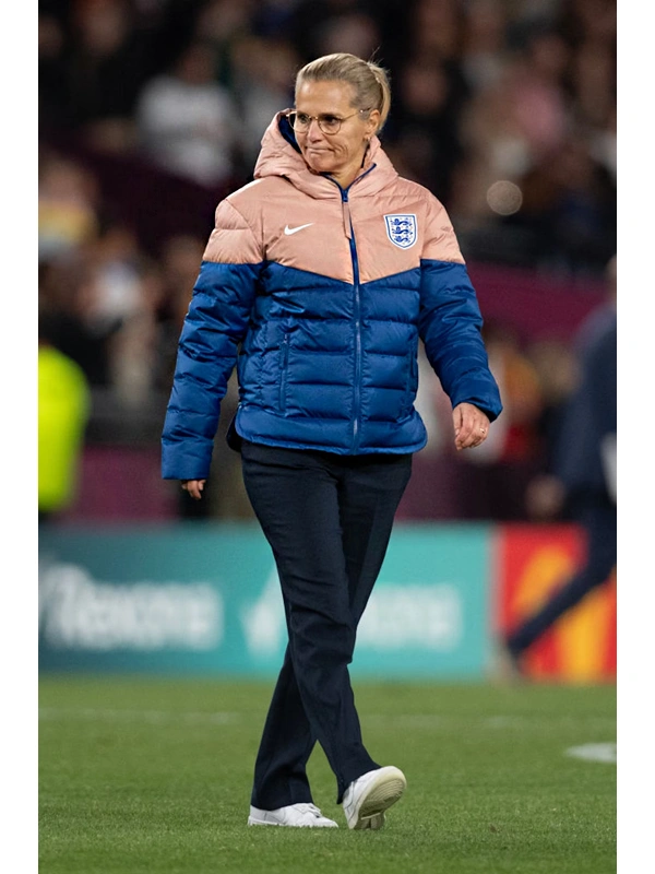 lionesses puffer jacket