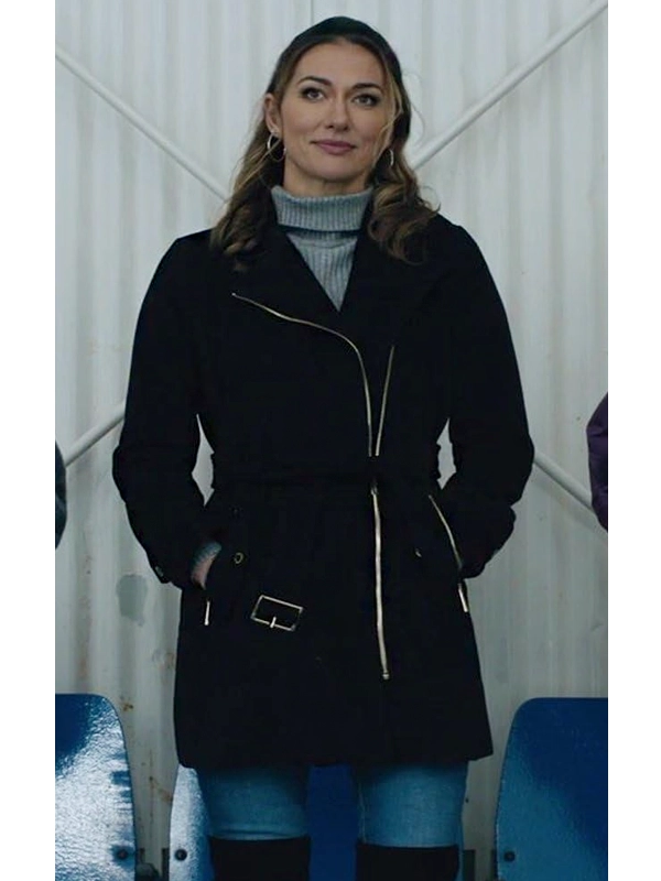 Shoresy S02 Tasya Teles Black Coat