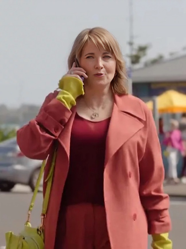 My Life is Murder S04 Alexa Crowe Pink Trench Coat