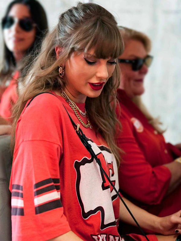 Taylor Swift Chiefs Red Jersey